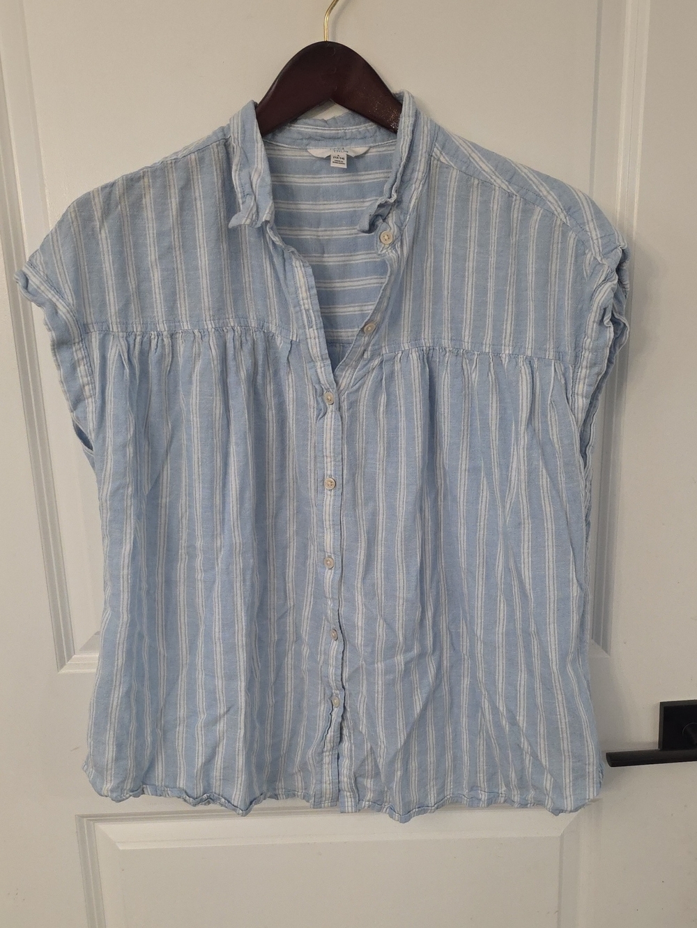 Time & Tru Button Down Shirt